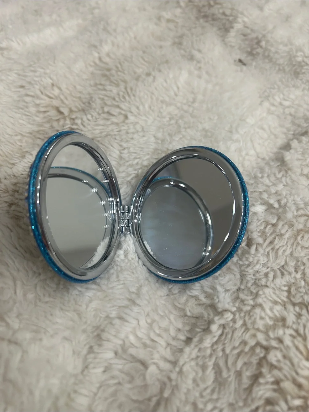 Bling Woman’s Compact
